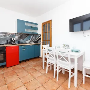 Color Ap Calea Victoriei 12c Apartment